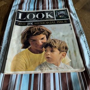 Vintage November 17, 1964 LOOK Magazine. THE JFK MEMORIAL ISSUE.